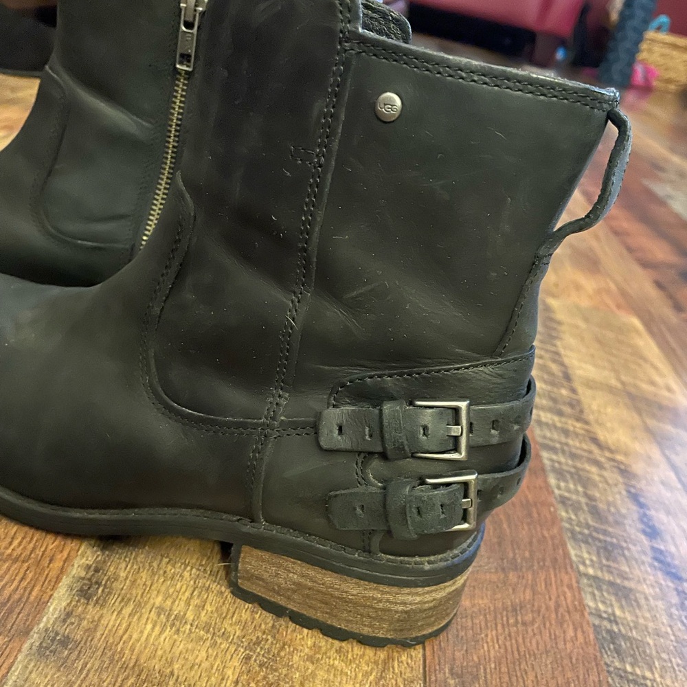 Ugg Leather Boots - Picture 6 of 8